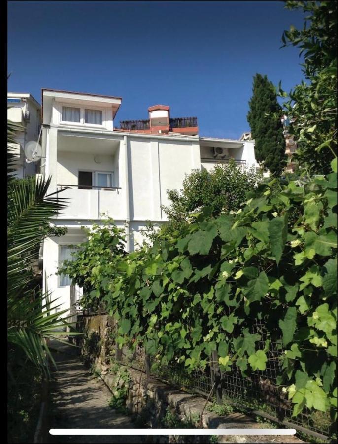 Apartments Lekic Budva Exteriör bild